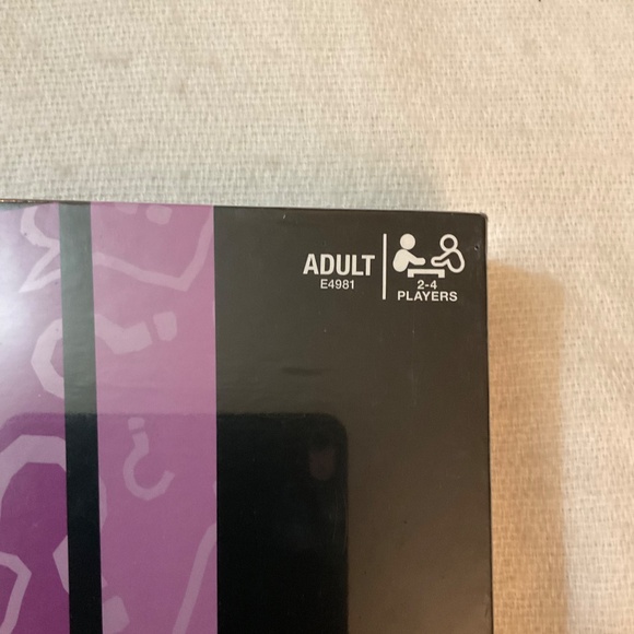 NEW SEALED Hasbro Mystery Date CATFISHED Board Game for Adults, DATING GAME - Picture 5 of 9